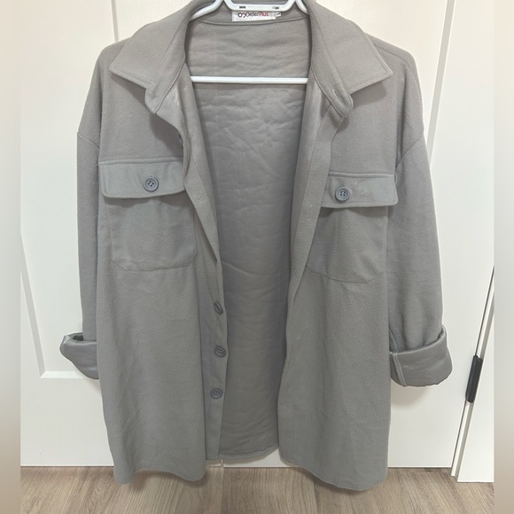 Shacket - Picture 1 of 3